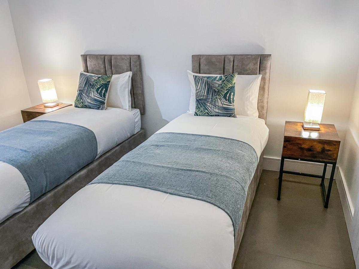 City Centre By Elegance Living Apartment Swindon